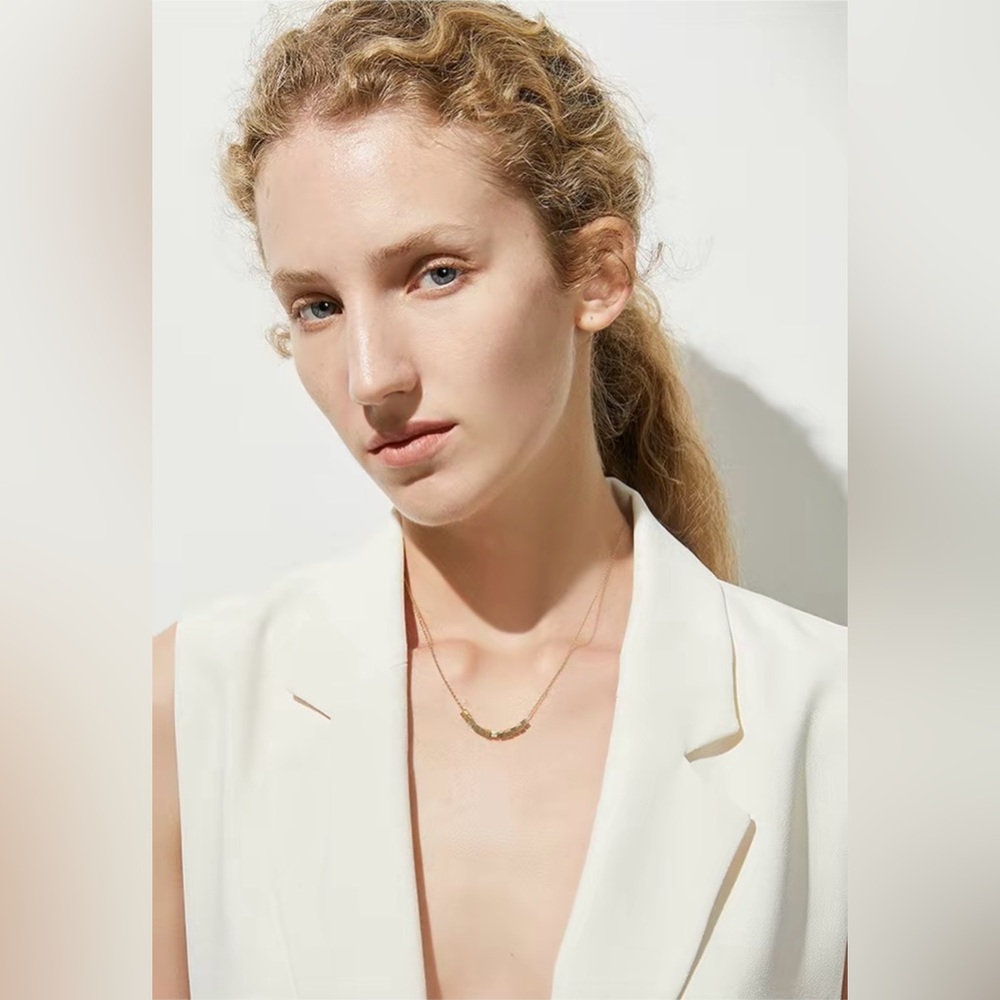Elegant Gold Necklace